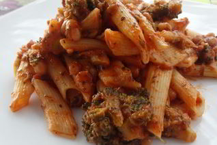 Паста с брокколи и белой фасолью