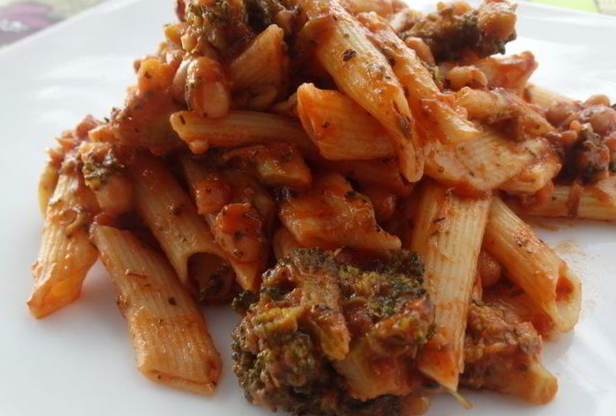 Паста с брокколи и белой фасолью