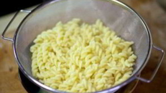 ШАГ 3. паста с брокколи и сыром