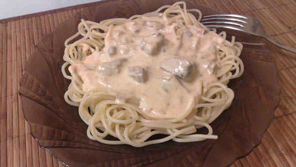 ШАГ 23. паста с консервированным лососем