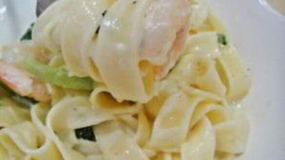 ШАГ 6. паста с креветками и брокколи