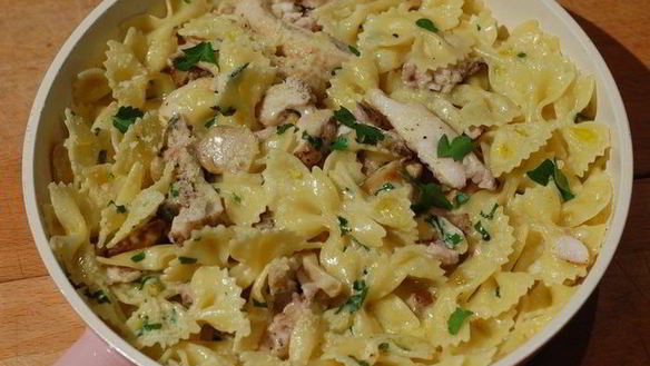 ШАГ 13. паста с курицей и белыми грибами