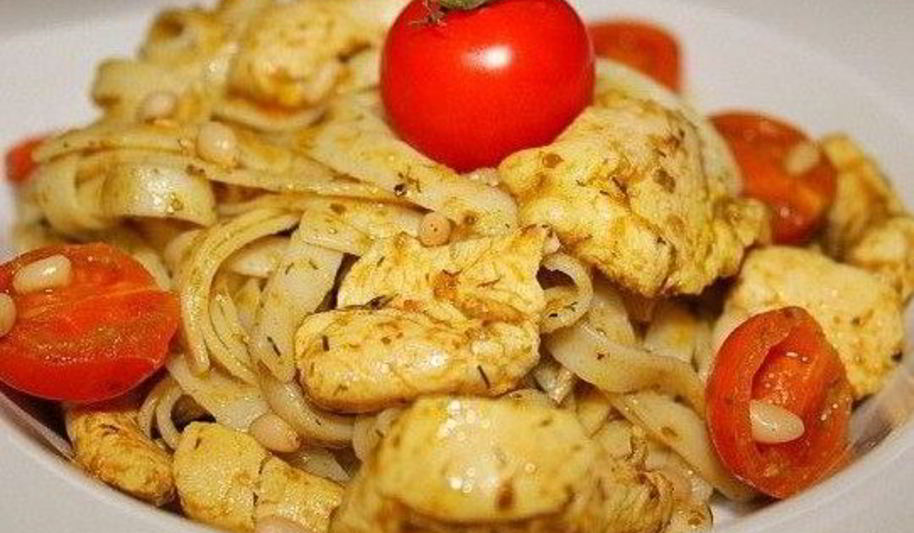 Рецепт паста с курицей, соусом песто и кедровыми орешками