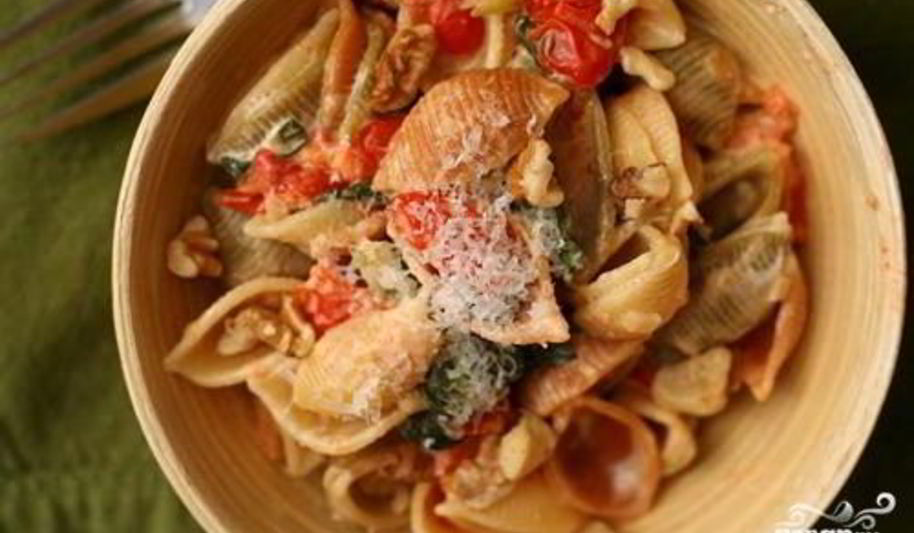 Рецепт паста с мангольдом, помидорами и сыром