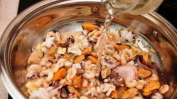 ШАГ 3. паста с морепродуктами