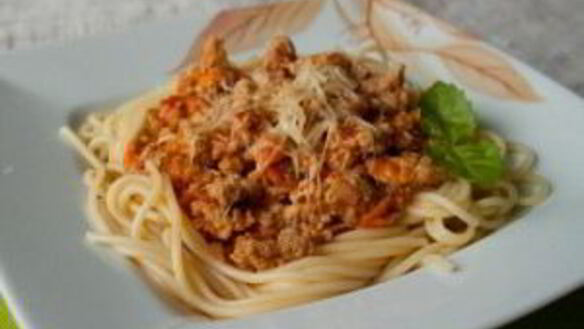 ШАГ 4. паста с мясным соусом