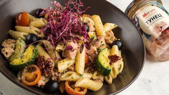 ШАГ 7. паста с овощами и тунцом