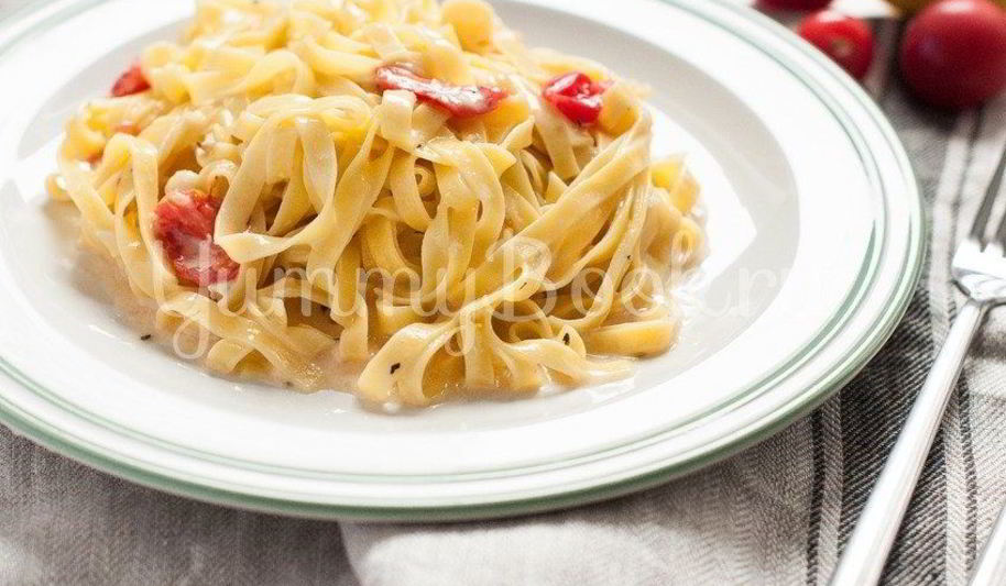 Рецепт паста с соусом из сыра бри с томатами
