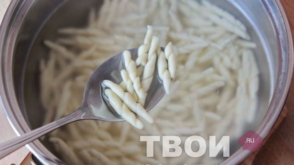 ШАГ 2. паста с тунцом