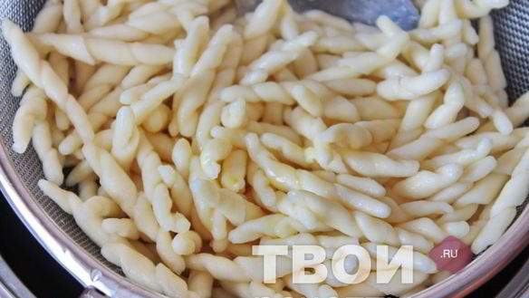 ШАГ 3. паста с тунцом