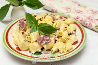 Паста с ветчиной и сыром
