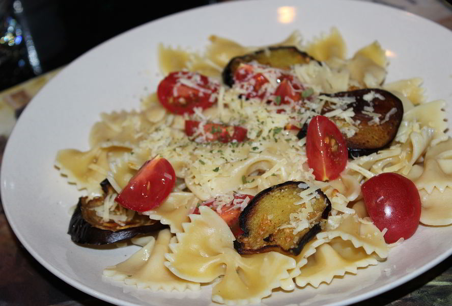 Паста с жареными баклажанами