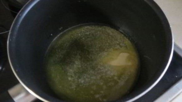 ШАГ 3. паста в луковой подливке