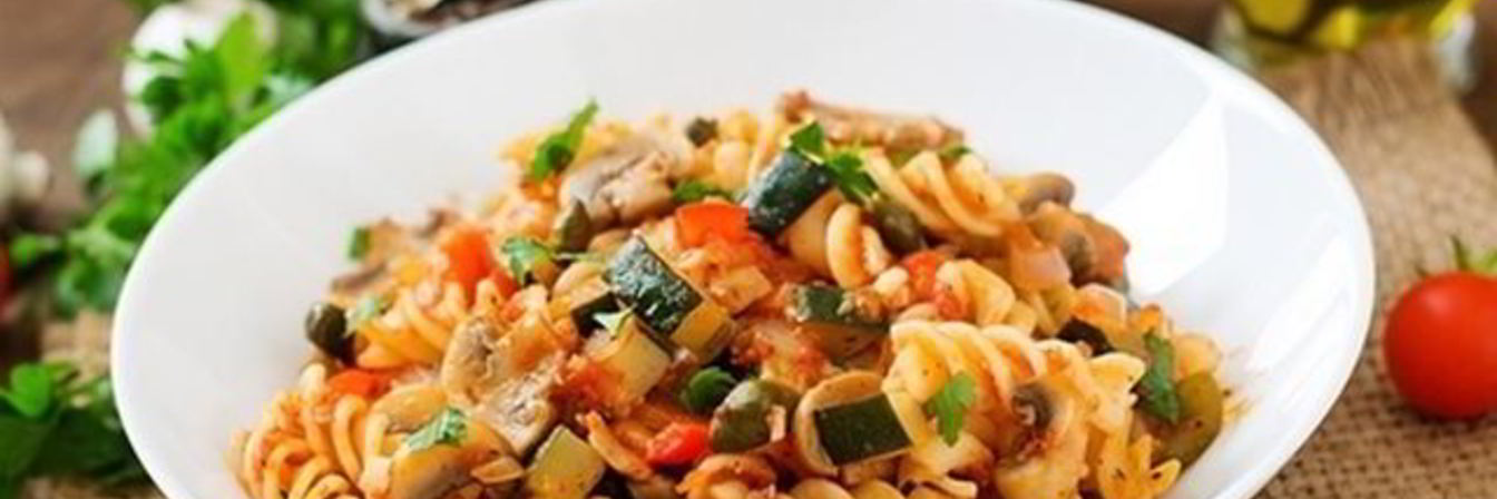 Пикантная паста с овощами