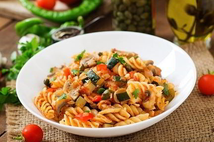 Пикантная паста с овощами