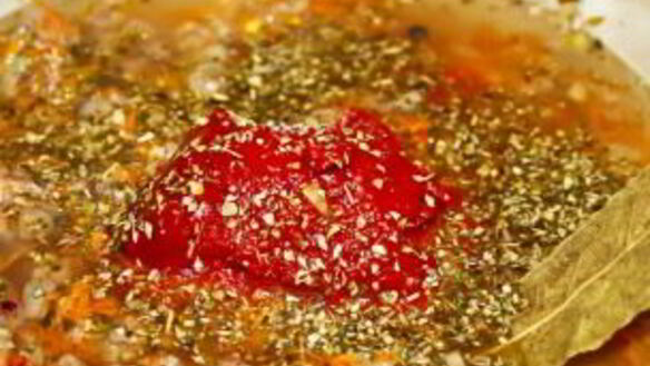 ШАГ 4. спагетти под соусом болоньезе