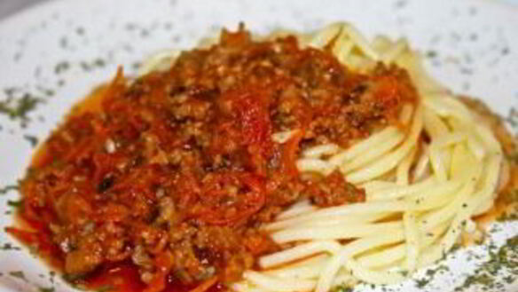 ШАГ 6. спагетти под соусом болоньезе