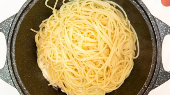 ШАГ 7. спагетти с беконом