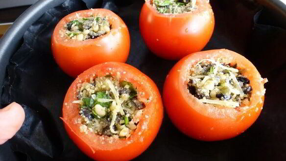 ШАГ 5. спагетти с фаршированными томатами