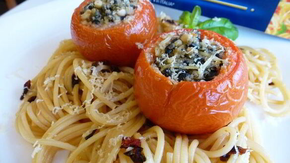 ШАГ 8. спагетти с фаршированными томатами