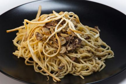 Спагетти с грибным болоньезе