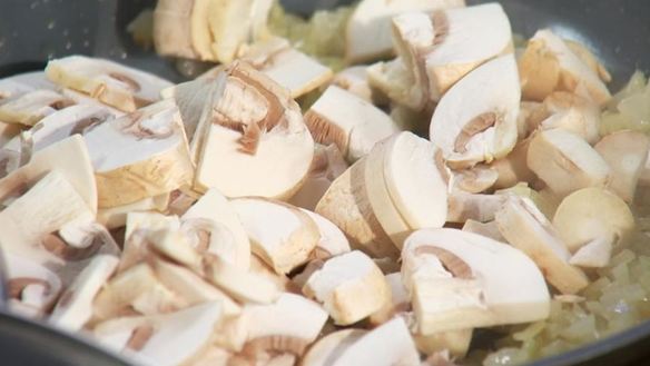 ШАГ 4. спагетти с грибным болоньезе