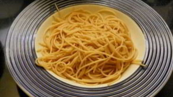 ШАГ 3. спагетти с курицей и перчиком чили