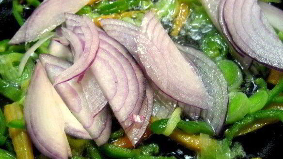 ШАГ 3. спагетти с овощами в сливочном соусе