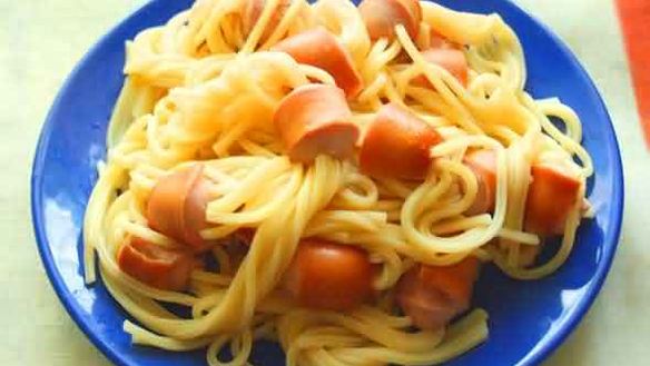 ШАГ 14. спагетти с сосисками