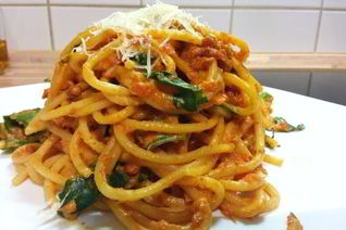 Спагетти в красном