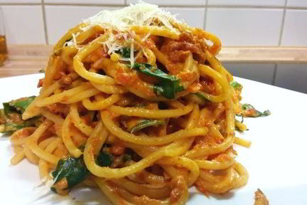 Спагетти в красном