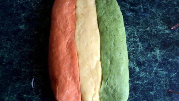 ШАГ 6. цветная паста триколор