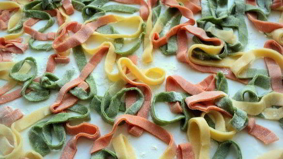 ШАГ 9. цветная паста триколор