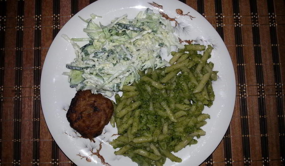 Рецепт зеленая паста со шпинатом, спаржей и козьим сыром