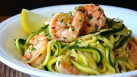 ШАГ 5. зеленые спагетти из кабачков с креветками