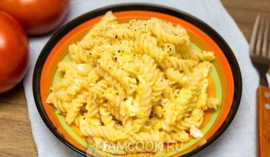 Рецепт жареные макароны с яйцом
