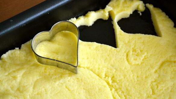 ШАГ 8. манные ньокки по-римски, запеченные под соусом бешамель