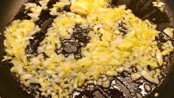 ШАГ 10. морковные клецки с грибами