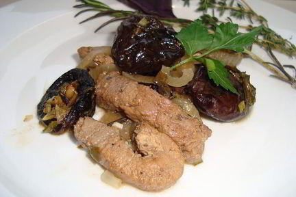 Ароматная свинина с черносливом