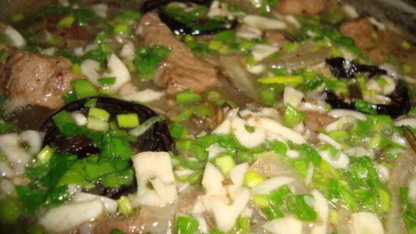 ШАГ 2. ароматная свинина с черносливом