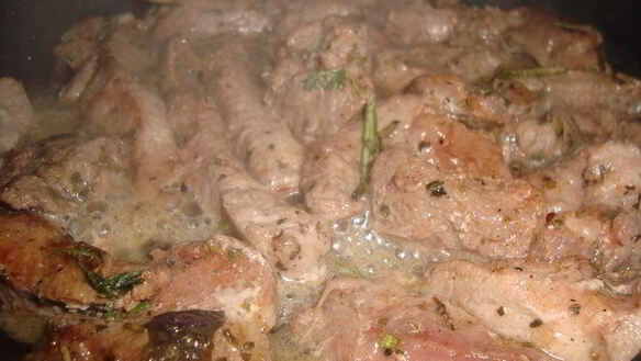 ШАГ 4. ароматная свинина с черносливом