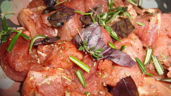 ШАГ 5. ароматная свинина с черносливом