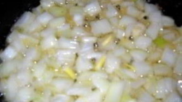 ШАГ 4. бефстроганов из соевого мяса