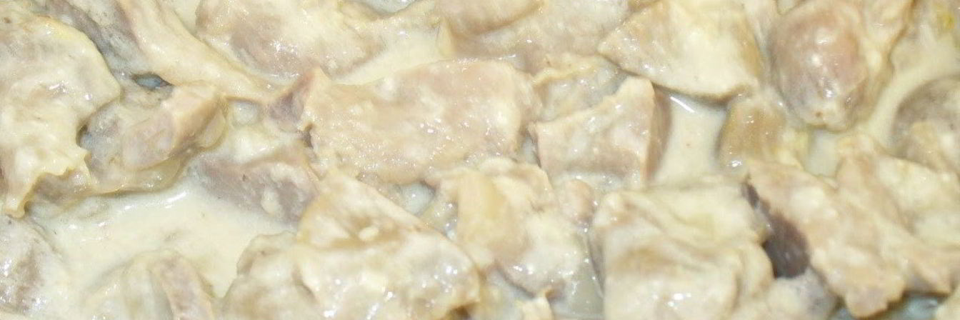 Дичь, тушеная в сметане