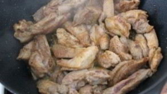 ШАГ 4. филе индейки в сливочном соусе