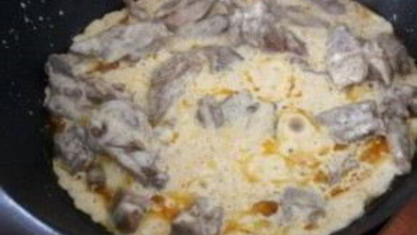 ШАГ 6. филе индейки в сливочном соусе