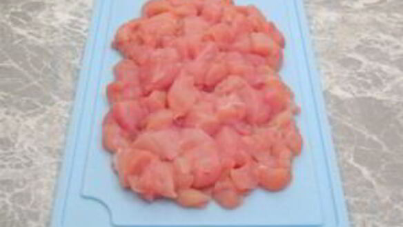 ШАГ 3. горшочки с капустой, картофелем и куриным филе