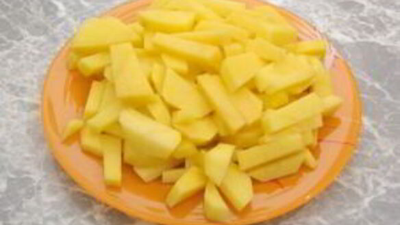 ШАГ 6. горшочки с капустой, картофелем и куриным филе