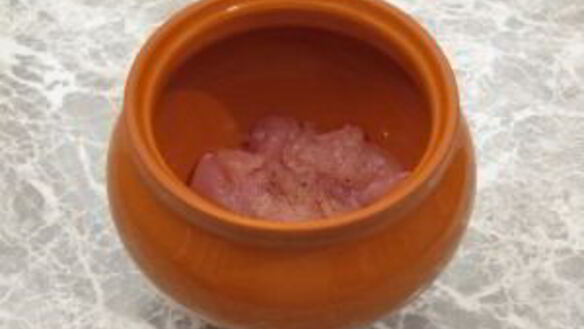 ШАГ 7. горшочки с капустой, картофелем и куриным филе