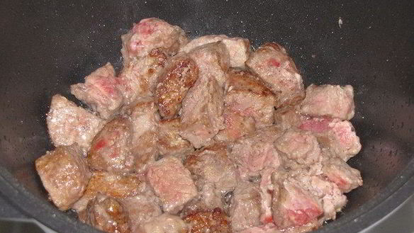 ШАГ 3. говядина по-бургундски